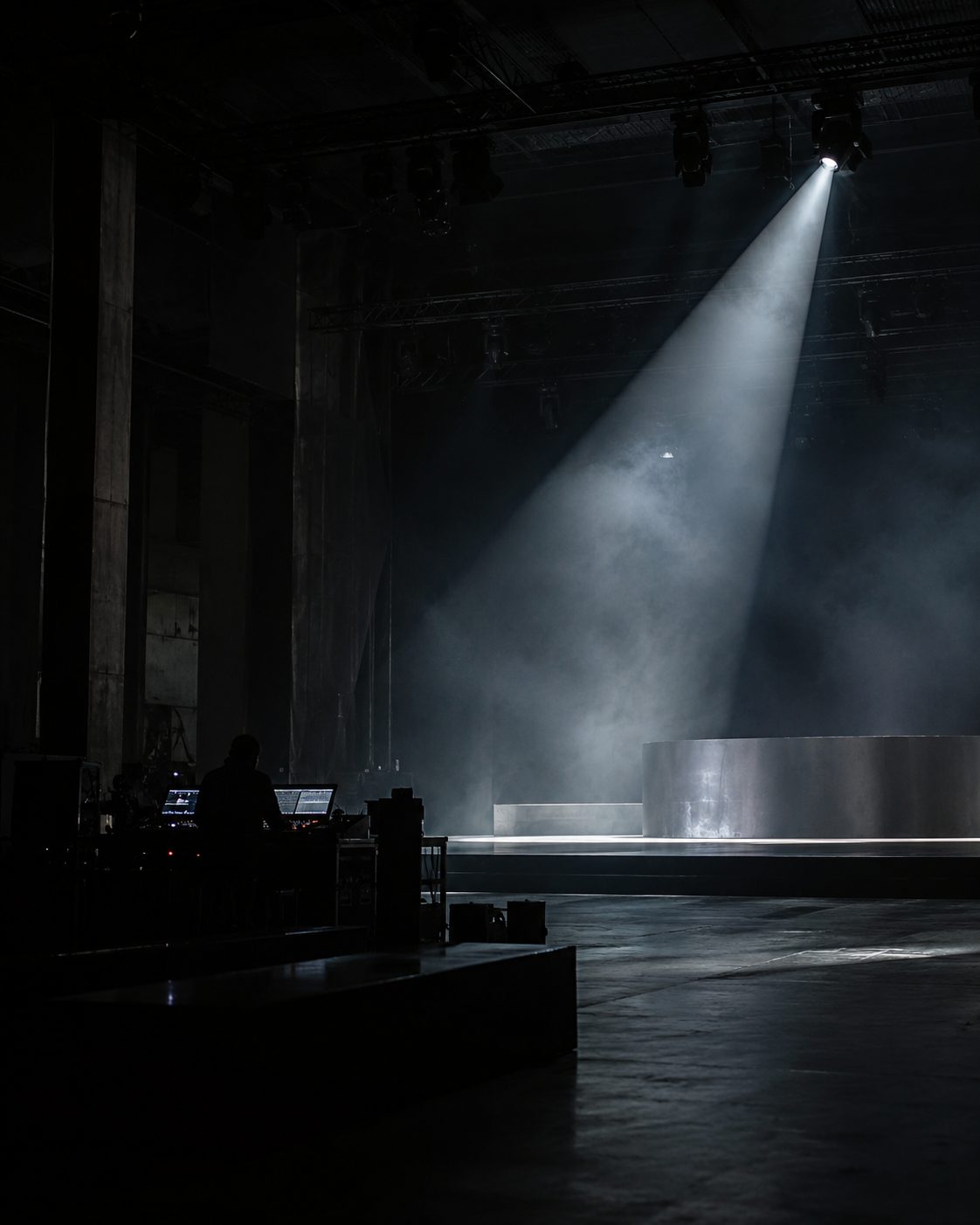 Concept render, a stage under a single beam of light